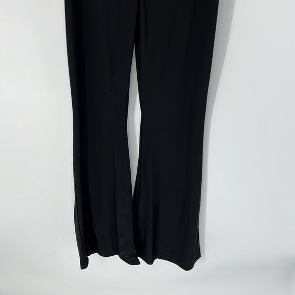 PrettyLittleThing Black Flared Pants - Picture 3 of 8